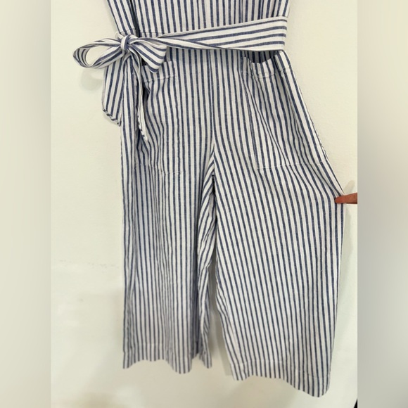 BeachLunchLounge Womens Lennon White Blue Linen-Blend Striped V-Neck Jumpsuit - Picture 4 of 13